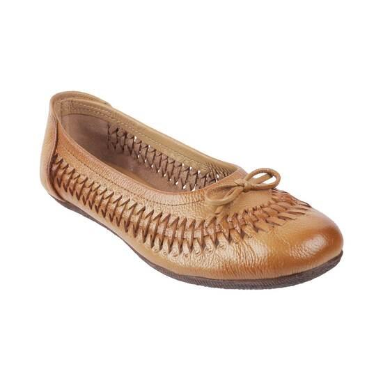 Metro Beige Casual Ballerinas