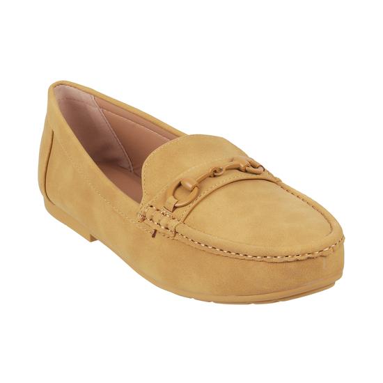 Metro Yellow Casual Loafers